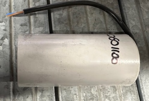 CONDENSATORE 80MF CON CAVO BIPOLARE - codice 0601100