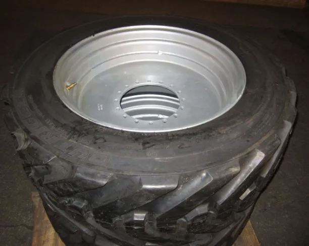 Pneumatico 15x28 FF WHL LH - codice 00-0272056