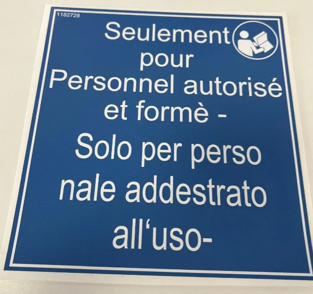 ADESIVO CON INDICAZIONI RISERVATE AL PERSONALE INSTALLATORE 500Z/ZP - codice 1182728