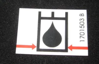 1 - DECAL, HYD OIL LEVEL (LOW) - Codice 00-1701503