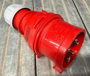 1 - PLUG 5 X 16A 6H RED - Codice 03702