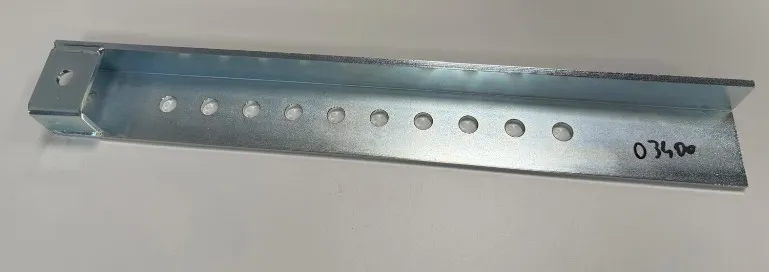 ADJUSTING BRACKET, RIGHT - codice 03400
